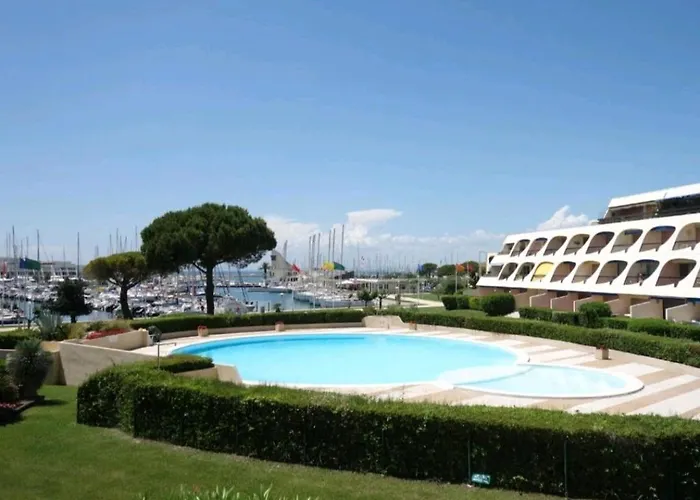 Studio Avec Loggia Entre Port, Plage Et Piscine