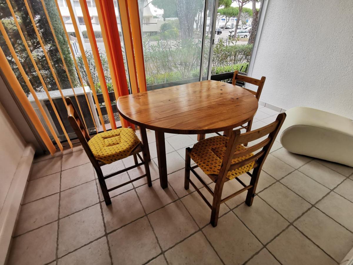 Apartment Avec Loggia Entre Port, Et Piscine Le Grau-du-Roi