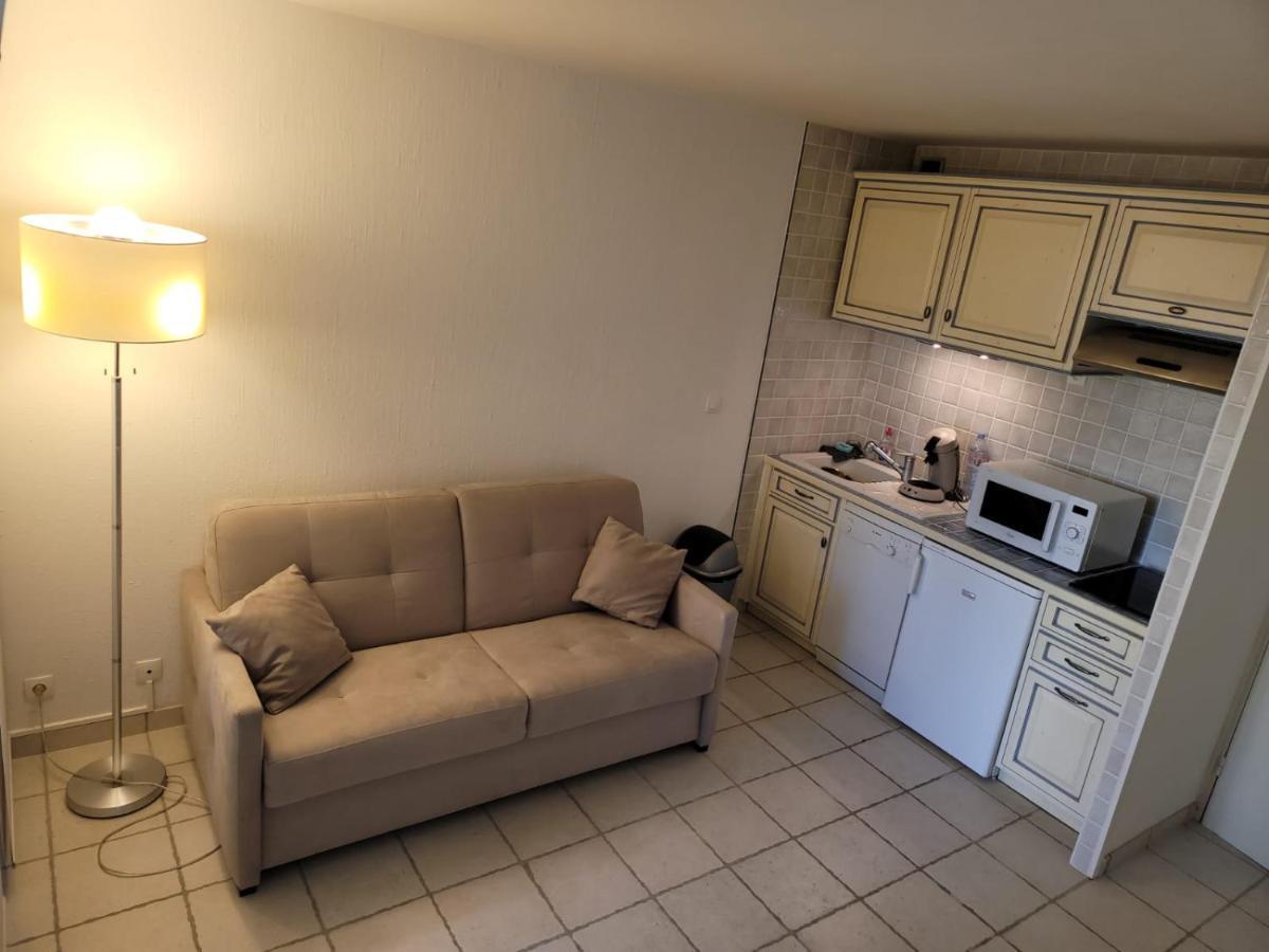 Avec Loggia Entre Port, Et Piscine Apartment *