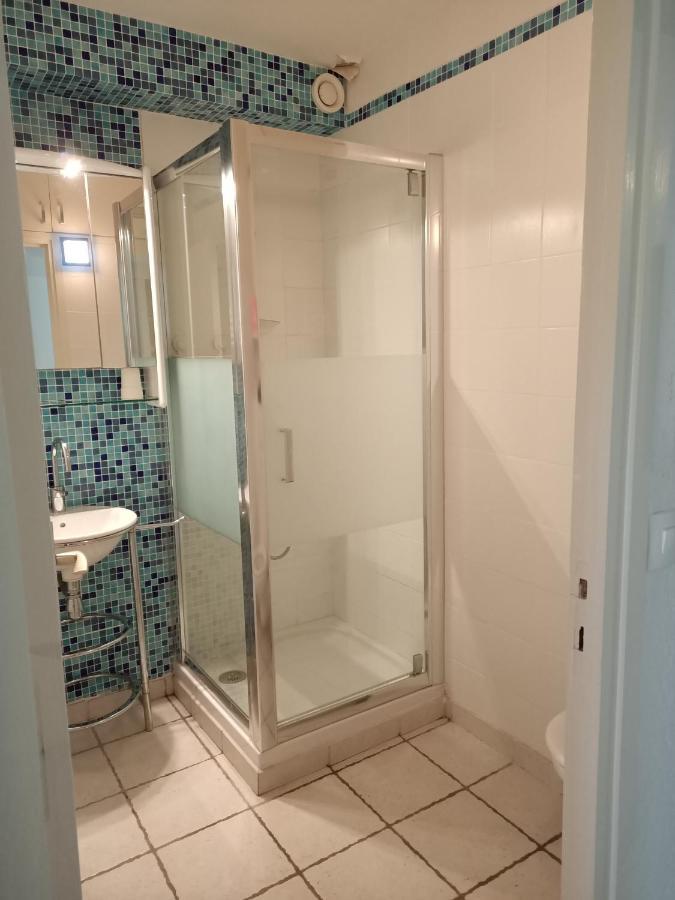 Apartment Avec Loggia Entre Port, Et Piscine Le Grau-du-Roi